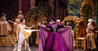 Stire din Cultură-Educație : "Frumoasa și Bestia", pe scena Teatrului "Oleg Danovski"
