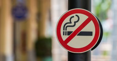Stire din Actualitate : Orașul din țară unde fumatul în spațiile publice a fost interzis. Amenzile ajung chiar și la 500 de lei