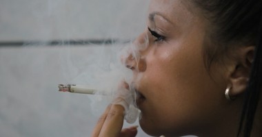 Stire din Actualitate : Vârsta legală pentru cumpărarea țigărilor și tutunului: 21 de ani
