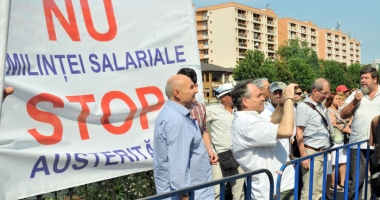 Funcționarii publici au declarat "război" Guvernului