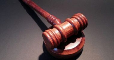 Stire din Eveniment : Premieră în România. Un bărbat, condamnat cu executare pentru că i-a dat o palmă peste fund unei femei