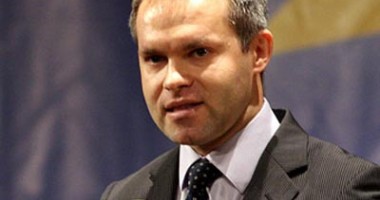 Stire din Politică-Administrație : Funeriu către Ponta: Legea Educației blochează accesul plagiatorilor la posturi universitare
