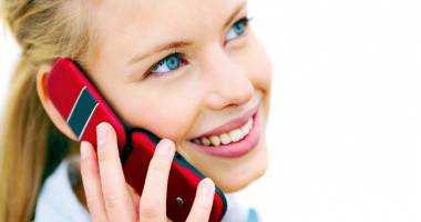 Stire din Social : Furnizorii de telefonie,  obligați să ofere abonamente speciale pentru surdo-muți