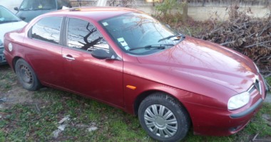 Stire din Eveniment : Alfa Romeo cu certificat de înmatriculare fals, descoperită în PTF Negru Vodă