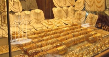 Români arestați la Paris, în timp ce jefuiau un magazin de bijuterii