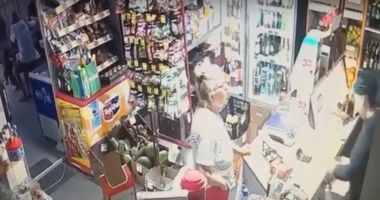 A furat deodorant și șampon din supermarket și acum are dosar penal