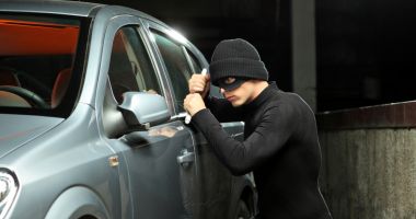 Stire din Eveniment : HOȚ DIN MAȘINI, prins de polițiștii din Constanța
