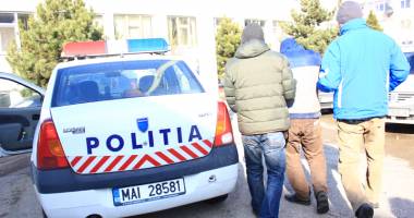 Stire din Eveniment : Case din Constanța, vizitate de hoți. Polițiștii i-au prins la fix