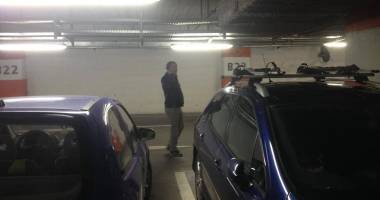 GALERIE FOTO / CUM DAU LOVITURA HOȚII ÎN PARCĂRILE SUBTERANE ALE MALL-URILOR - 4