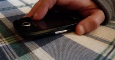 Tâlhărit de telefonul mobil și 1000 de lei