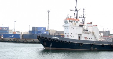Stire din Economie : Furtuna a paralizat porturile Constanța, Midia și Mangalia