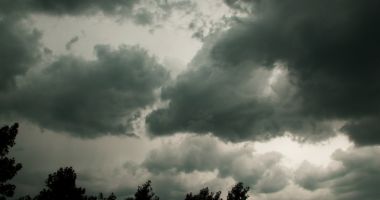 Stire din Social : SE STRICĂ VREMEA LA CONSTANȚA! METEOROLOGII AU EMIS INFORMARE DE PLOI ȘI VIJELII