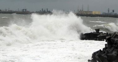 Manevre suspendate din cauza vântului în porturile Constanța Nord, Constanța Sud și Midia
