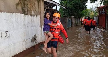 Stire din Actualitate : 32 de morţi şi 2,4 milioane de persoane afectate în urma furtunii  Nalgae din Filipine