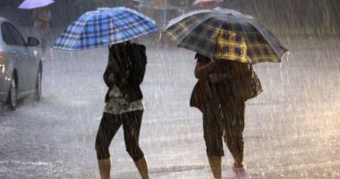 Stire din Social : SE SCHIMBĂ VREMEA! Ploi, vânt puternic și temperaturi scăzute, în toată țara
