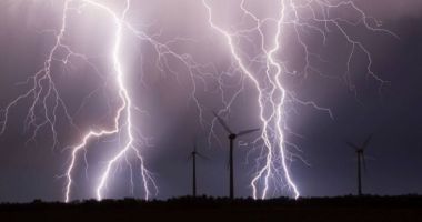ALERTĂ - Weekend cu vreme EXTREMĂ în România: COD GALBEN de ploi în 32 de județe