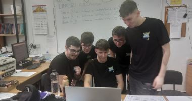 Doi olimpici mirciști au organizat un important concurs județean de informatică, cu participare națională