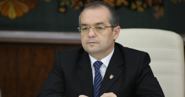Stire din Politică-Administrație : "Fuziune prin absorbție între PDL și PNL  nu e cea mai bună soluție"