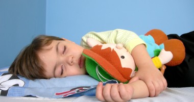Stire din Sănătate : Copilul somnambul? Iată ce spune doctorul
