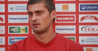 Stire din Sport : Fotbalistul Gabriel Tamaș, dus cu cătușe la Secția 1 Poliție