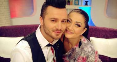 Stire din Monden : Gabriela Cristea, mărțișor cu subînțeles?