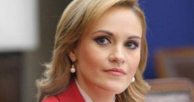 Stire din Politică-Administrație : Fiul Gabrielei FIREA a votat cu... Iohannis!