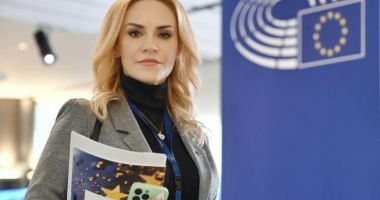 Stire din Actualitate : Gabriela Firea anunţă că nu candidează la Primăria Capitalei. "Doresc să-mi continui mandatul de europarlamentar"