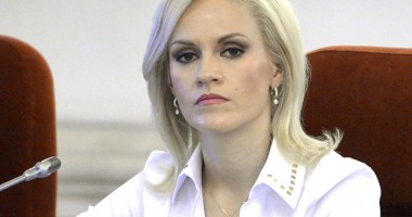 Stire din Politică-Administrație : Gabriela Firea de la PSD vrea alocație diferențiată pentru copii