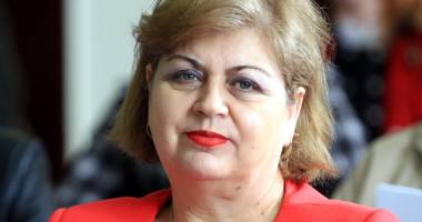 Stire din Politică-Administrație : Primarul Gabriela Iacobici vrea să construiască locuințe sociale în comuna Grădina