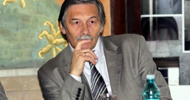 Stire din Cultură-Educație : "Constanței îi lipsește cultura de oraș istoric!"