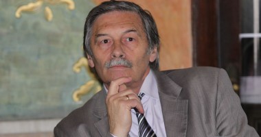 Stire din Cultură-Educație : Ce afirmă directorul Muzeului de Istorie, în cazul colegilor trimiși în judecată de DNA
