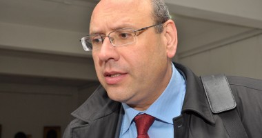 Stire din Eveniment : "Nu sunt decât niște impostori!"