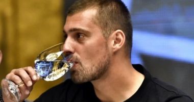 Stire din Sport : Gabi Tamaș, ARESTAT în Israel pentru 30 DE ZILE. A fost prins BEAT la volan, cu 205 km la oră!