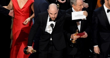 Galerie foto - video. Oscar 2017. Gafă uriașă la premiile Oscar: Au greșit anunțul pentru Cel mai bun film - 2