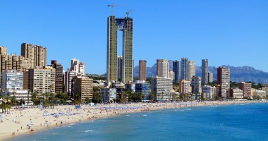 Stire din Actualitate : Gafă uriașă.  Cea mai înaltă clădire rezidențială din Europa, construită fără lift