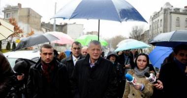 Stire din Eveniment : Consilierul lui Sorin Oprescu, ARESTAT