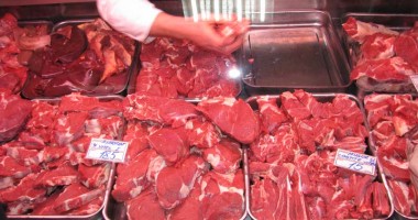 Peste opt tone de carne, aruncate din magazinele constănțene