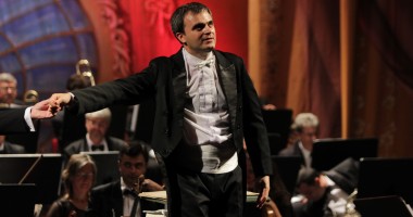 Vals, toalete elegante  și șampanie, la Balul Operei - 9