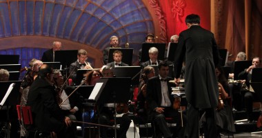 Vals, toalete elegante  și șampanie, la Balul Operei - 8