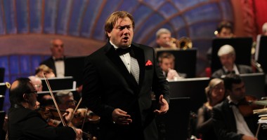 Vals, toalete elegante  și șampanie, la Balul Operei - 6