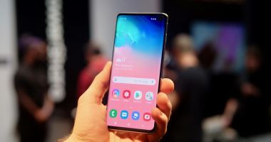A fost lansat OFICIAL Samsung Galaxy S10. Ce preț va avea