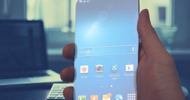 Stire din Tehnologie : Galaxy S5, disponibil în magazine din luna martie