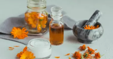 Stire din Sănătate : Extractul din gălbenele este ideal pentru pielea uscată sau sensibilă