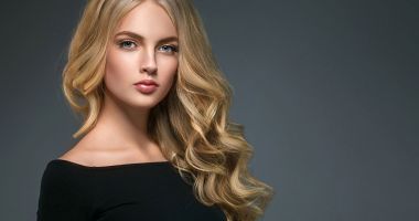 Stire din Sănătate : Gălbenuşul de ou, cel mai bun şampon natural