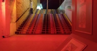 Constanța, pusă pe harta lumii prin Galeria de Artă "Virgil Coman". A fost iluminată în roșu! - 2