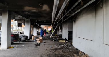 GALERIE FOTO. Au început demersurile pentru refacerea instalaţiilor la blocul afectat de incendiu - 2