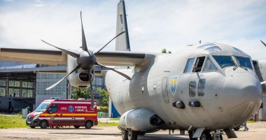GALERIE FOTO. Cei doi RĂNIȚI GRAV în explozia de la Petromidia, transportaţi în Germania - 6