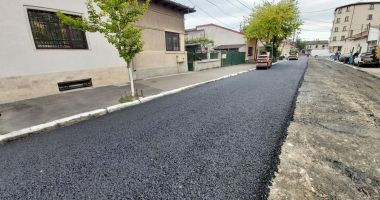 Galerie foto. Lucrări de asfaltare a carosabilului pe strada Olteniei din Constanța - 2
