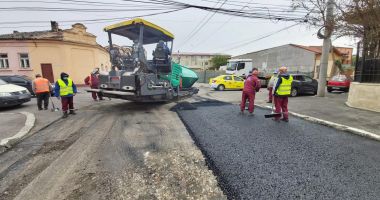 Galerie foto. Lucrări de asfaltare a carosabilului pe strada Olteniei din Constanța - 4