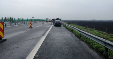GALERIE FOTO. Accident pe Autostrada Soarelui. O remorcă încărcată cu două autoturisme s-a răsturnat - 5